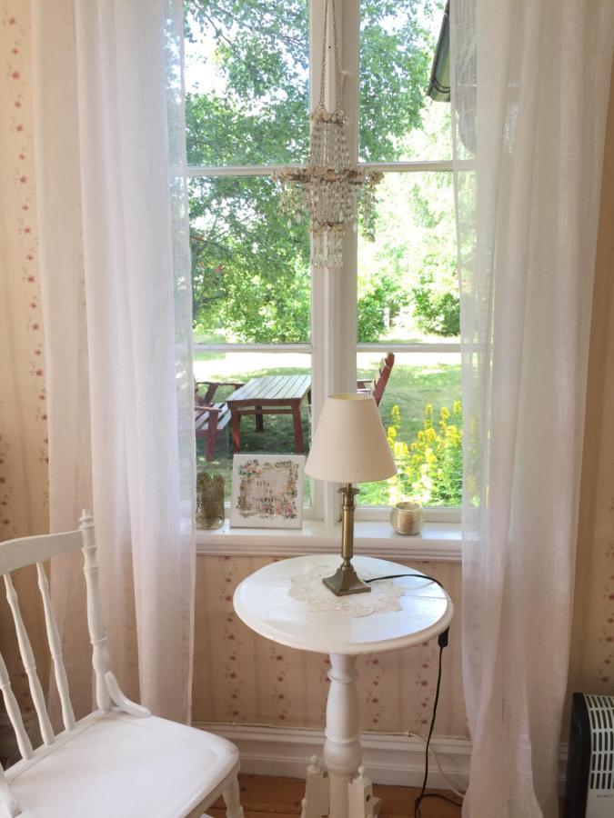 Karlstugan Cottage Vimmerby Bagian luar foto
