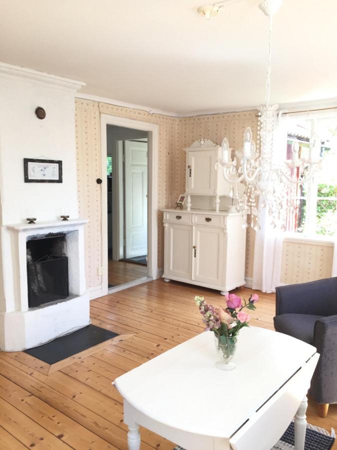 Karlstugan Cottage Vimmerby Bagian luar foto